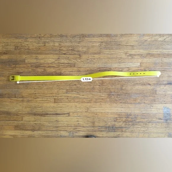 YELLOW RUBBER BELT - Picture 2 of 5